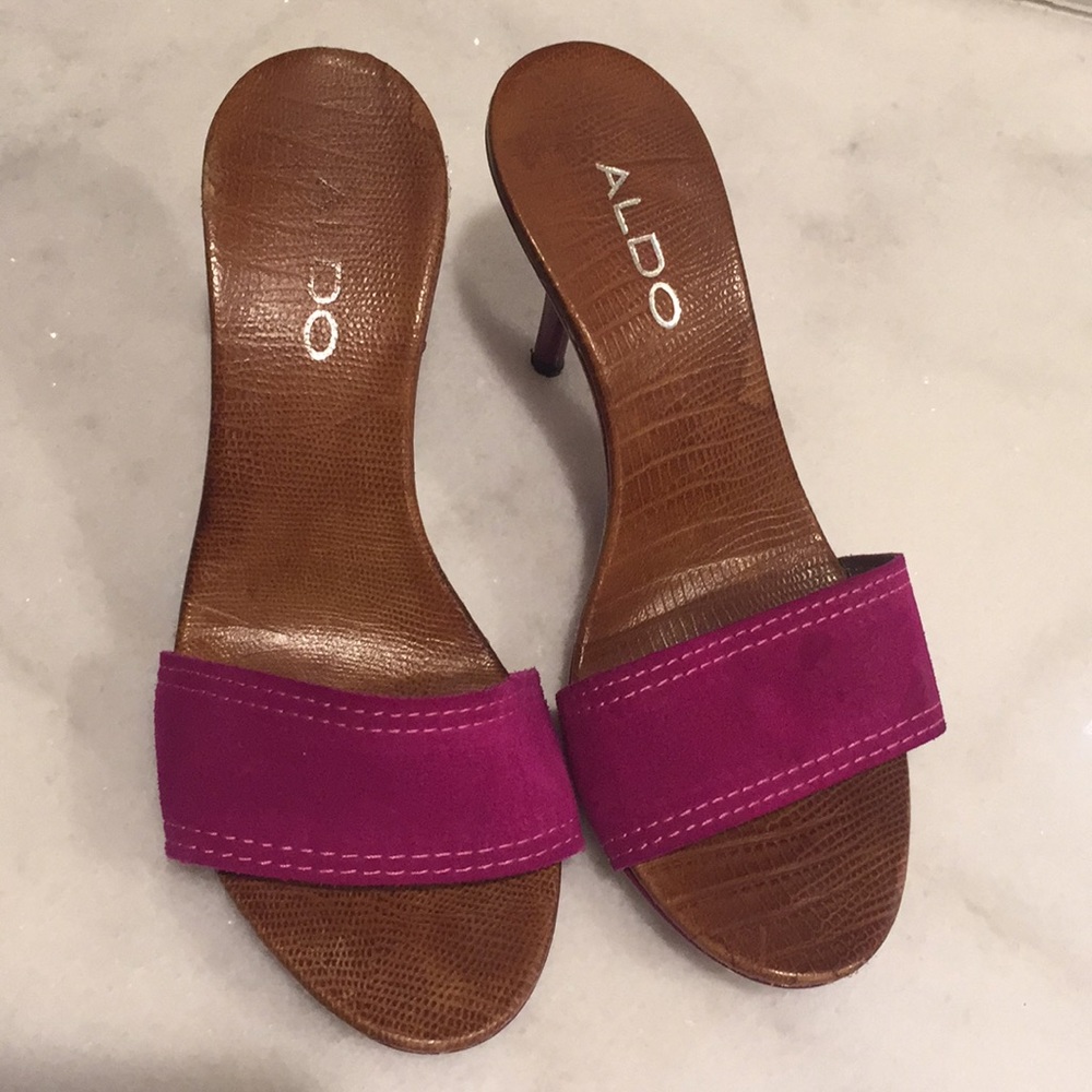 💜 Fuchsia Suede Slip On Heels